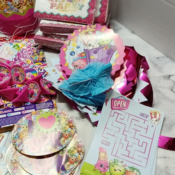 Shopkins party box bundle 86 items all new condition - Picture 3 of 7